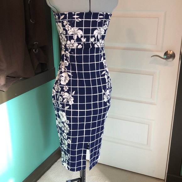 Express - Blue & White, Windowpane & Floral Strapless Midi Dress Size 0 - Picture 5 of 9